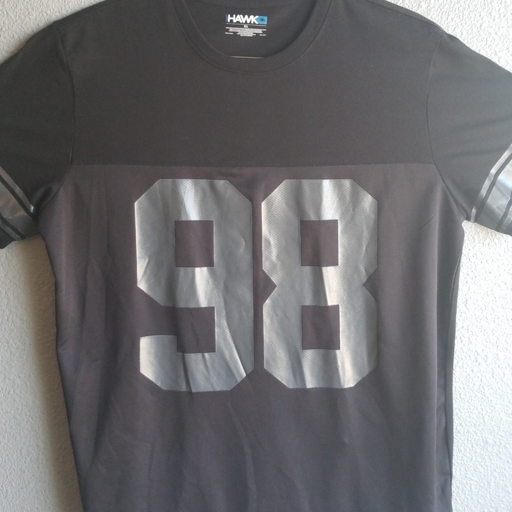 Tee shirt